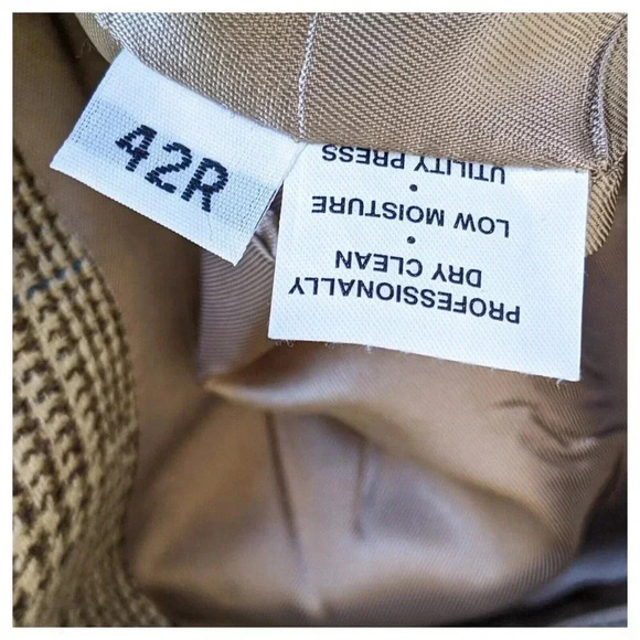 HART SCHAFFNER MARX Plaid Sport Coat Blazer Size 42 Silk Blend  Two Button - Picture 10 of 10